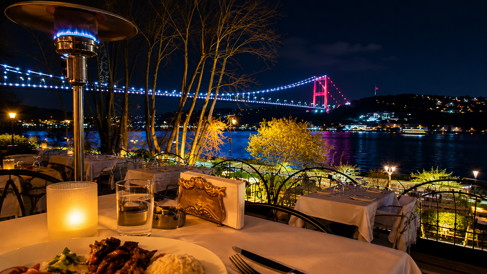 Rumeli Hisarı denize sıfır meyhane atmosferi